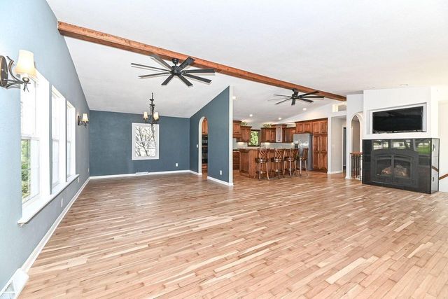8122 Wake Forest DRIVE, Oak Creek, WI 53154