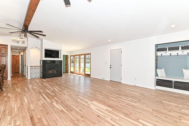 8122 Wake Forest DRIVE, Oak Creek, WI 53154