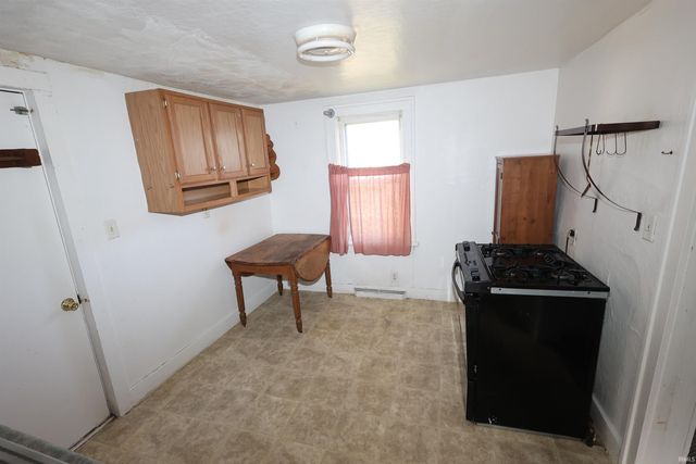 1617 E 4th Street, Mishawaka, IN 46544