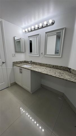 2810 N Oakland Forest Dr 313, Oakland Park, FL 33309