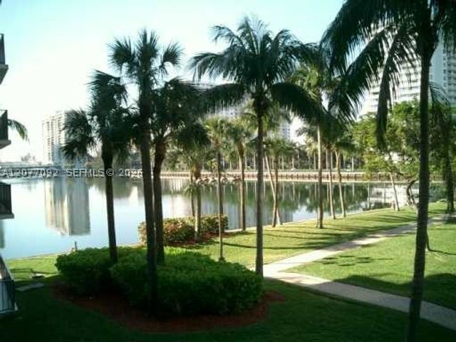 18151 NE 31st Ct 1707, Aventura, FL 33160