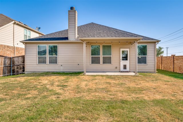 1926 Trace Drive, Aubrey, TX 76227