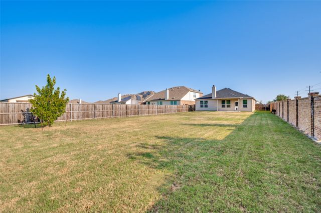 1926 Trace Drive, Aubrey, TX 76227