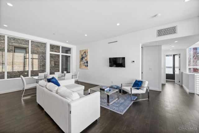 1514 Race Street, Cincinnati, OH 45202