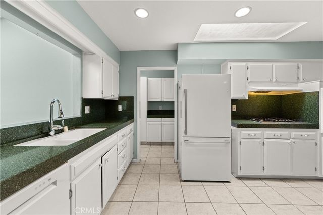 28851 Thornhill, Sun City, CA 92586