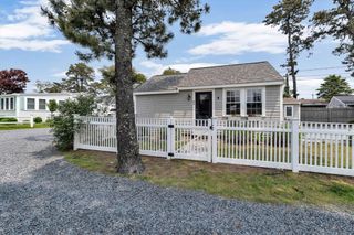 242 Old Wharf Rd B4, Dennis, MA 02639