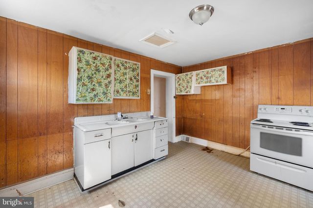 59 N PENN ST, Clifton Heights, PA 19018