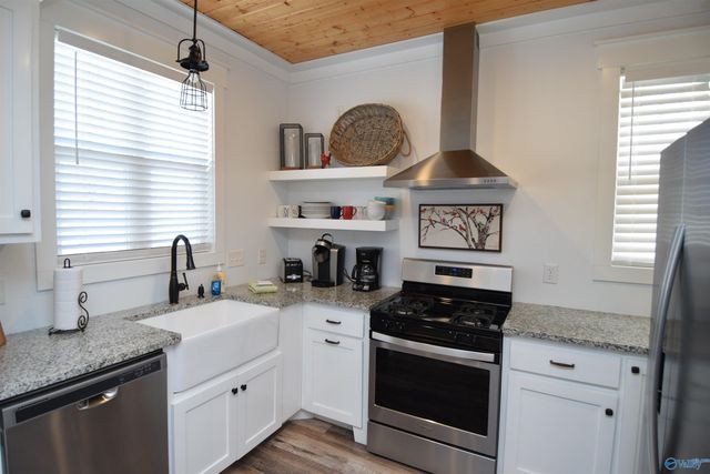 3226 Hardin Road, Guntersville, AL 35976