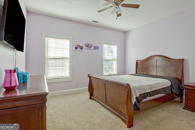 100 Clydesdale Court, Tyrone, GA 30290