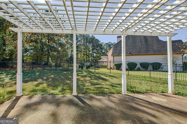 100 Clydesdale Court, Tyrone, GA 30290