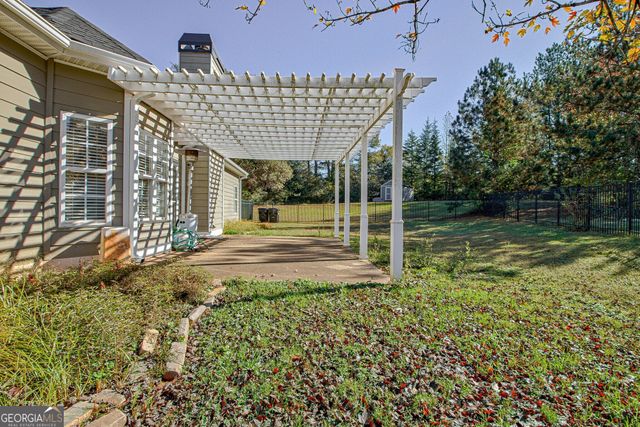 100 Clydesdale Court, Tyrone, GA 30290