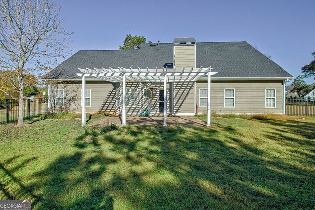 100 Clydesdale Court, Tyrone, GA 30290