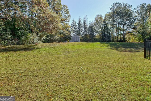 100 Clydesdale Court, Tyrone, GA 30290