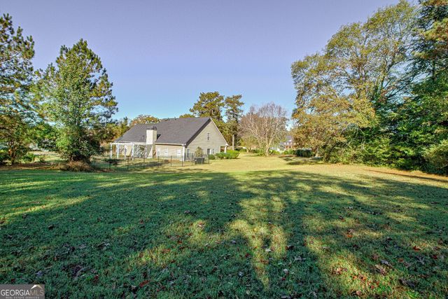 100 Clydesdale Court, Tyrone, GA 30290