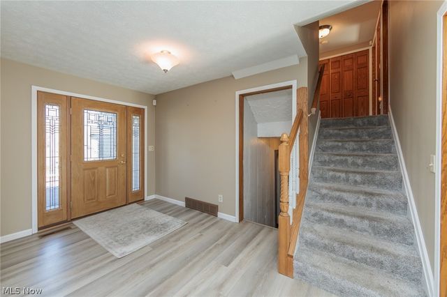 45 River Road, Hinckley, OH 44233