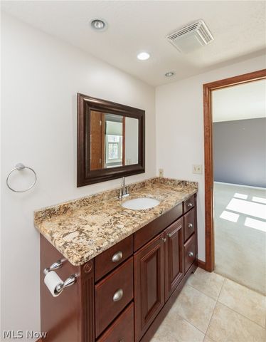 45 River Road, Hinckley, OH 44233