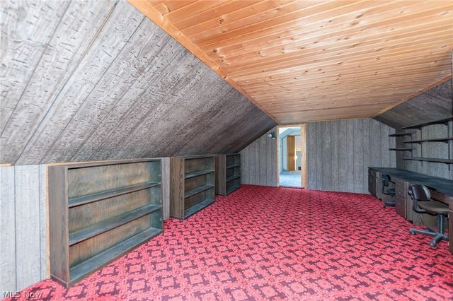 45 River Road, Hinckley, OH 44233