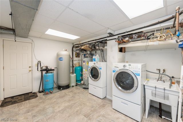 45 River Road, Hinckley, OH 44233