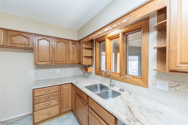 45 River Road, Hinckley, OH 44233