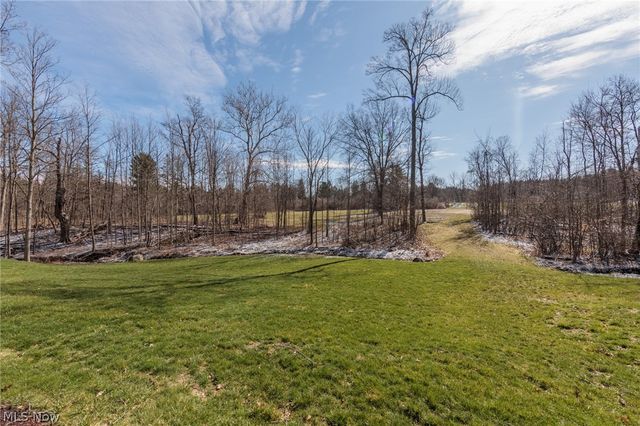 45 River Road, Hinckley, OH 44233