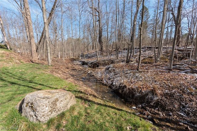 45 River Road, Hinckley, OH 44233