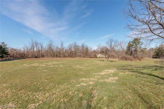 45 River Road, Hinckley, OH 44233