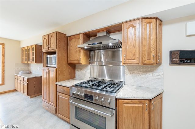 45 River Road, Hinckley, OH 44233