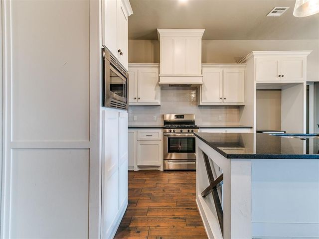 3600 Upland Ridge Drive, Yukon, OK 73099