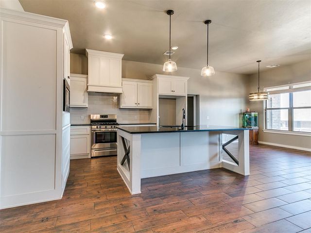 3600 Upland Ridge Drive, Yukon, OK 73099