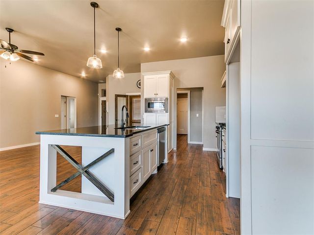 3600 Upland Ridge Drive, Yukon, OK 73099