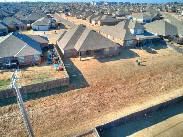 3600 Upland Ridge Drive, Yukon, OK 73099