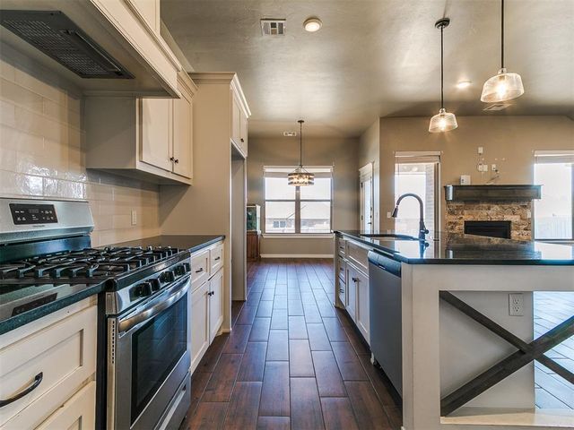 3600 Upland Ridge Drive, Yukon, OK 73099