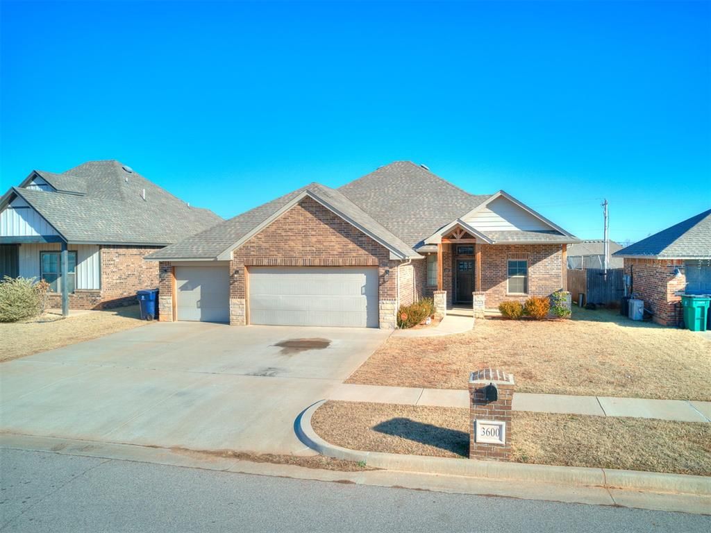 3600 Upland Ridge Drive, Yukon, OK 73099