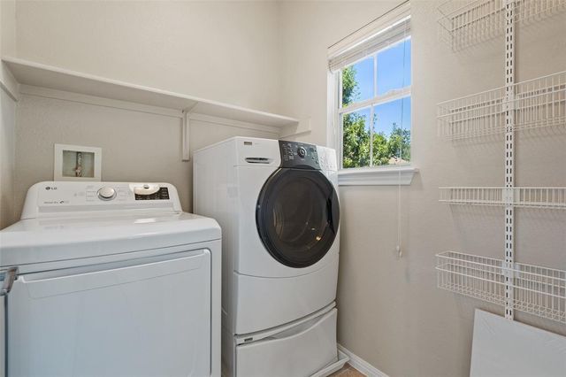 411 W St Elmo RD 24, Austin, TX 78745