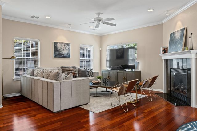 411 W St Elmo RD 24, Austin, TX 78745