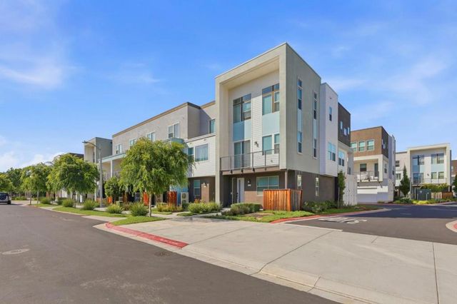 5752 Vibrant Loop, San Jose, CA 95119
