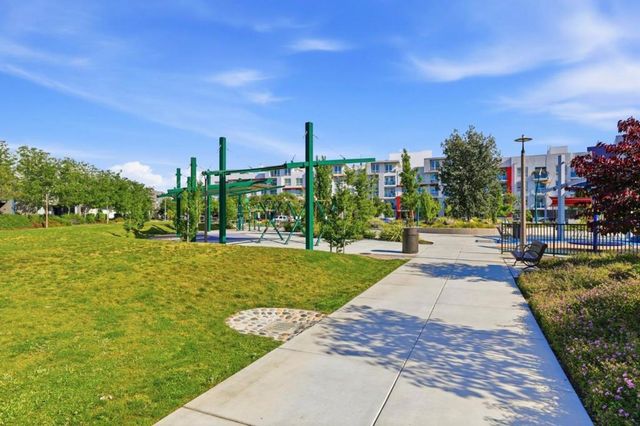 5752 Vibrant Loop, San Jose, CA 95119
