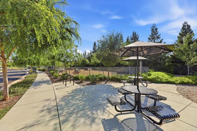 5752 Vibrant Loop, San Jose, CA 95119