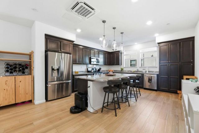 5752 Vibrant Loop, San Jose, CA 95119