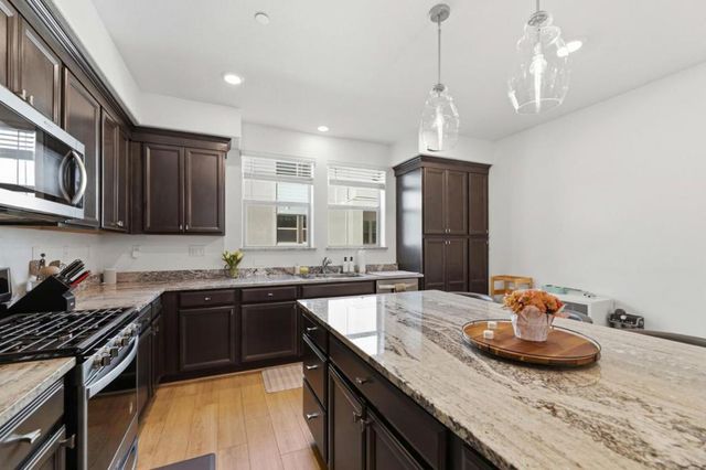 5752 Vibrant Loop, San Jose, CA 95119