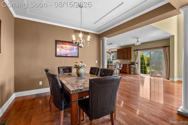 3809 Yorba Linda Boulevard, Royal Oak, MI 48073