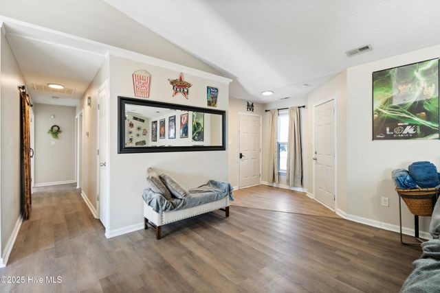 2000 Hunters Ridge Drive, Midway Park, NC 28544