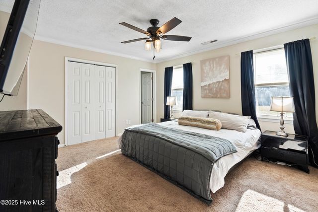 2000 Hunters Ridge Drive, Midway Park, NC 28544