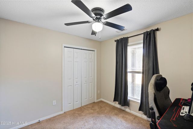 2000 Hunters Ridge Drive, Midway Park, NC 28544