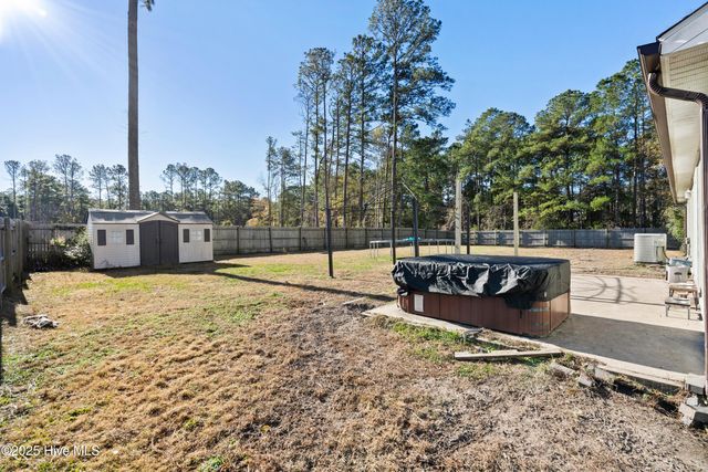 2000 Hunters Ridge Drive, Midway Park, NC 28544