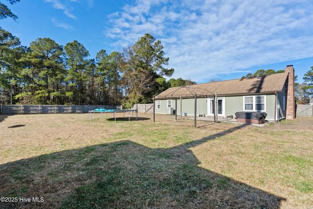 2000 Hunters Ridge Drive, Midway Park, NC 28544