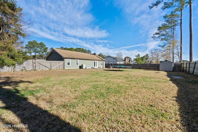 2000 Hunters Ridge Drive, Midway Park, NC 28544