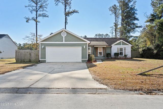 2000 Hunters Ridge Drive, Midway Park, NC 28544