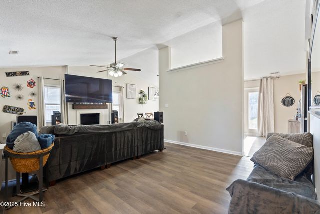 2000 Hunters Ridge Drive, Midway Park, NC 28544