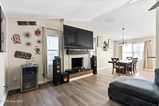 2000 Hunters Ridge Drive, Midway Park, NC 28544